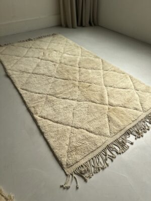 Tapis Béni Ouarain N°122.  265cm X 140cm