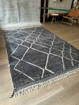 Tapis Béni Ouarain •N°119 175cm X 260cm