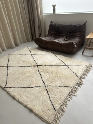 Tapis Béni Ouarain N°128. 155cm X 210cm