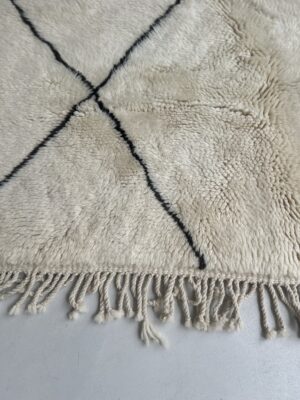 Tapis Béni Ouarain N°128. 155cm X 210cm